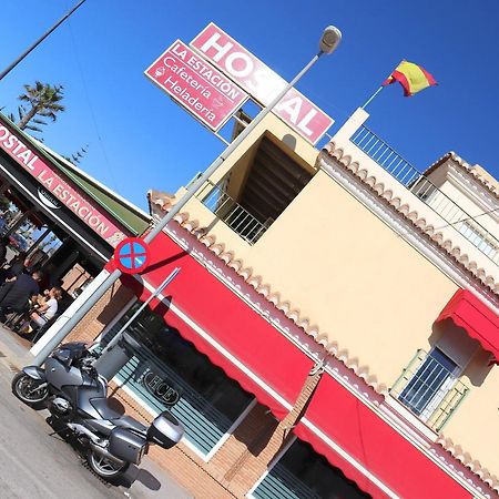 Hostal La Estacion Benajarafe Buitenkant foto