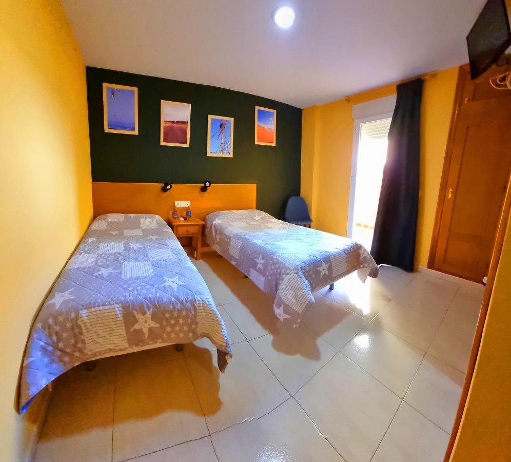 Hostal La Estacion Benajarafe Buitenkant foto