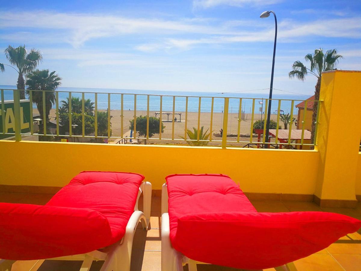 Hostal La Estacion Benajarafe Buitenkant foto