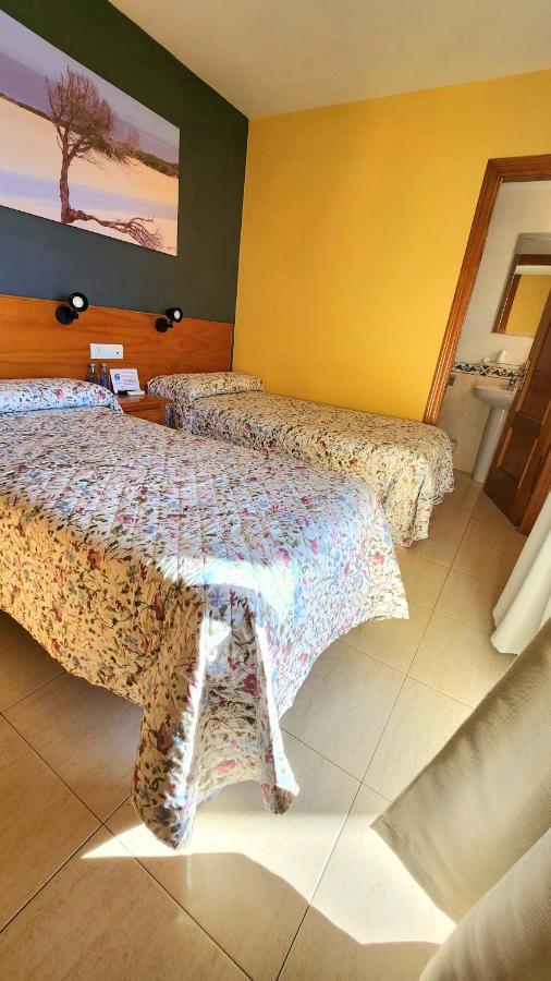 Hostal La Estacion Benajarafe Buitenkant foto