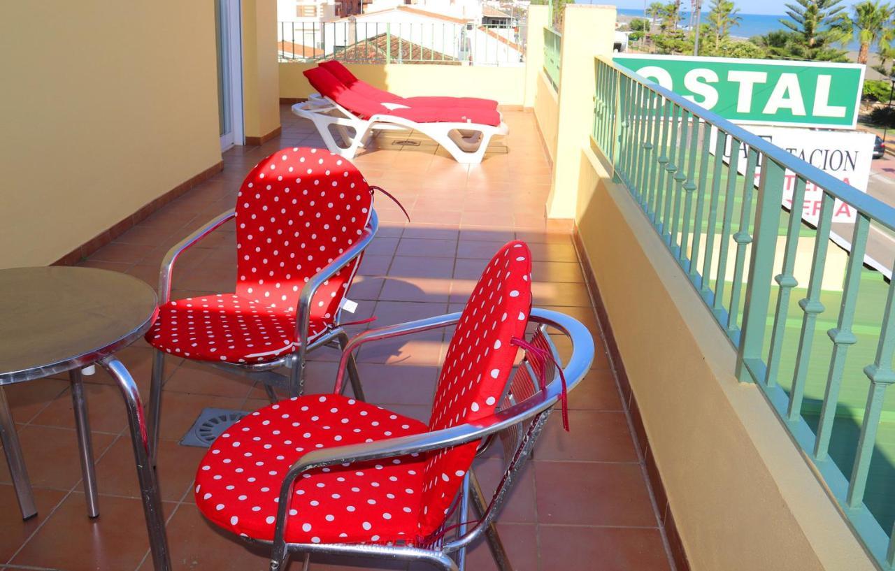 Hostal La Estacion Benajarafe Buitenkant foto